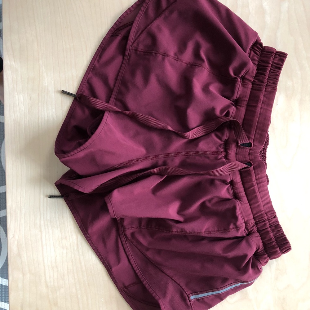 Hotty Hot Short 2.5 inseam